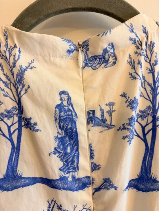Meadows blue and white toile dress, excellent used condition, XS, US 2, pockets - Picture 5 of 7